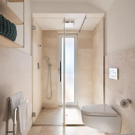 شقة Sofia Sea View, Pool And Private Parking *