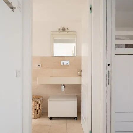 Apartmán Sofia Sea View, Pool And Private Parking *