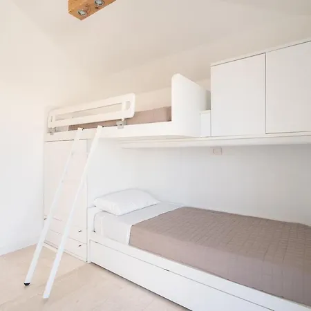 Sofia Sea View, Pool And Private Parking أولبيا