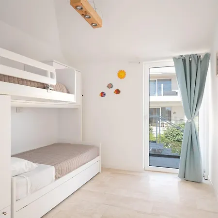 Sofia Sea View, Pool And Private Parking Apartment Olbia